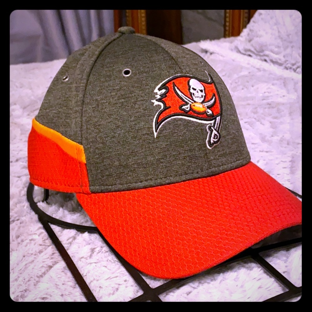 Tampa Bay Buccaneers New Era Flex Fit L/XL